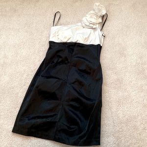 One shoulder dress